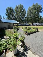 Columbia Point Resort