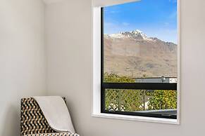 Central Queenstown Villa & Spa