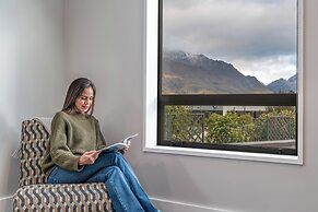 Central Queenstown Villa & Spa