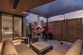 Central Queenstown Villa & Spa