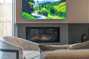 Central Queenstown Villa & Spa