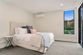 Central Queenstown Villa & Spa