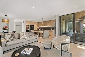 Central Queenstown Villa & Spa