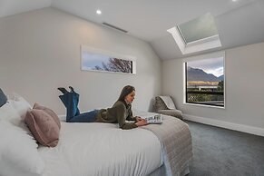 Central Queenstown Villa & Spa