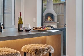 Central Queenstown Villa & Spa