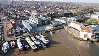 2 Deben Wharf in Woodbridge Hosted by Air Manage Suffolk