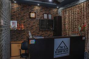 TR'S Edifice - A Luxury Guest House