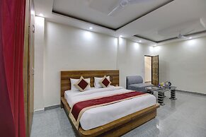 Hotel Premier Noida 135