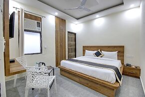 Hotel Premier Noida 135