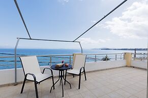 The Island Life Apartments by Konnect, Ipsos Beach