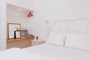 The Island Life Apartments by Konnect, Ipsos Beach