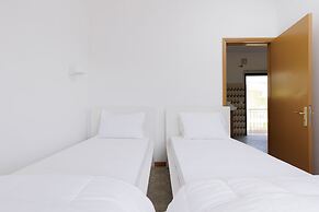 The Island Life Apartments by Konnect, Ipsos Beach