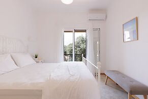 The Island Life Apartments by Konnect, Ipsos Beach