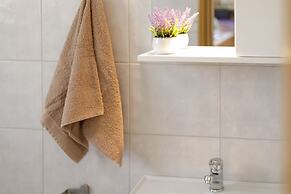 The Island Life Apartments by Konnect, Ipsos Beach