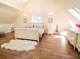 Wisteria Cottage