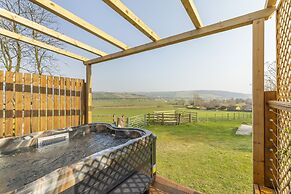 Throstle Nest Farm Lodges