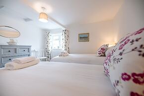 North Cottage, Alderton