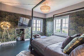 Pine Tree Cottage, Easton