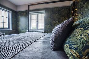 Pine Tree Cottage, Easton