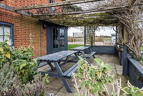 Pine Tree Cottage, Easton