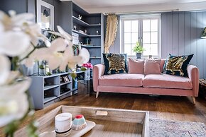 Pine Tree Cottage, Easton