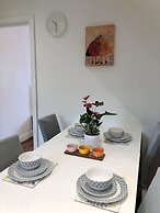 Modern 3 bedrooms house with 6 guests