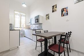 Via Aniello Falcone 72b