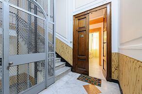 Via Aniello Falcone 72b