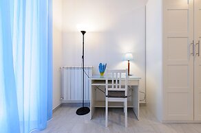 Via Aniello Falcone 72b