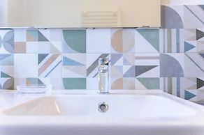 Via Aniello Falcone 72b