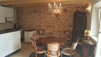 Fabulous Stone House and Large Natural Pool