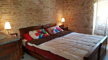 Fabulous Stone House and Large Natural Pool