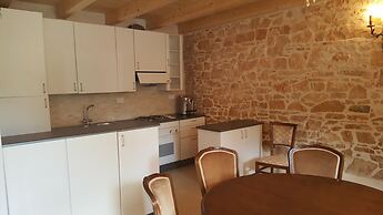 Fabulous Stone House and Large Natural Pool