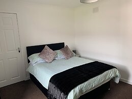 2-bed Apartment in Dumfries Close to Town Centre
