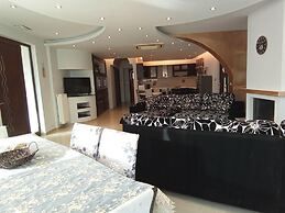 Maia Luxury Pool Villa in Afandou Rhodos