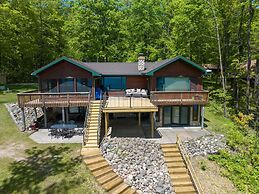 Spruce Haven 3 Bedroom Home by RedAwning