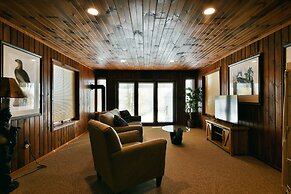 Spruce Haven 3 Bedroom Home by RedAwning