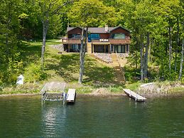 Spruce Haven 3 Bedroom Home by RedAwning