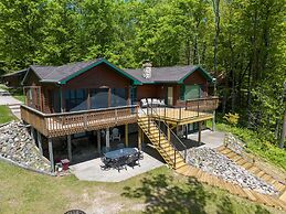 Spruce Haven 3 Bedroom Home by RedAwning