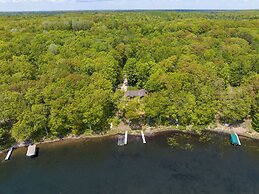 Spruce Haven 3 Bedroom Home by RedAwning