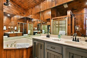 Spruce Haven 3 Bedroom Home by RedAwning