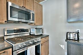 Spruce Haven 3 Bedroom Home by RedAwning