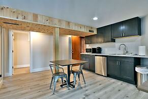 Spruce Haven 3 Bedroom Home by RedAwning