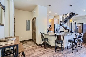 Condos Off Main 15 4 Bedroom Condo by RedAwning