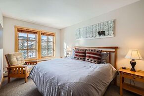 Passage Point 319 2 Bedroom Condo by RedAwning