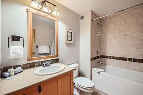 Passage Point 319 2 Bedroom Condo by RedAwning