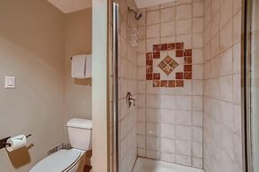 Passage Point 319 2 Bedroom Condo by RedAwning