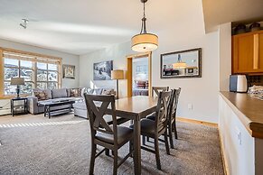 Passage Point 319 2 Bedroom Condo by RedAwning