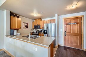 Passage Point 319 2 Bedroom Condo by RedAwning