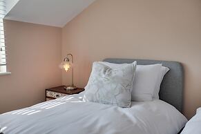 Outstanding 3 Bedroom Townhouse in Hertford